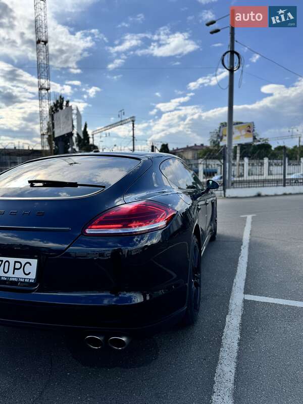 Фастбэк Porsche Panamera 2012 в Одессе фото 17 Фастбэк Porsche Panamera 2012 в Одессе
