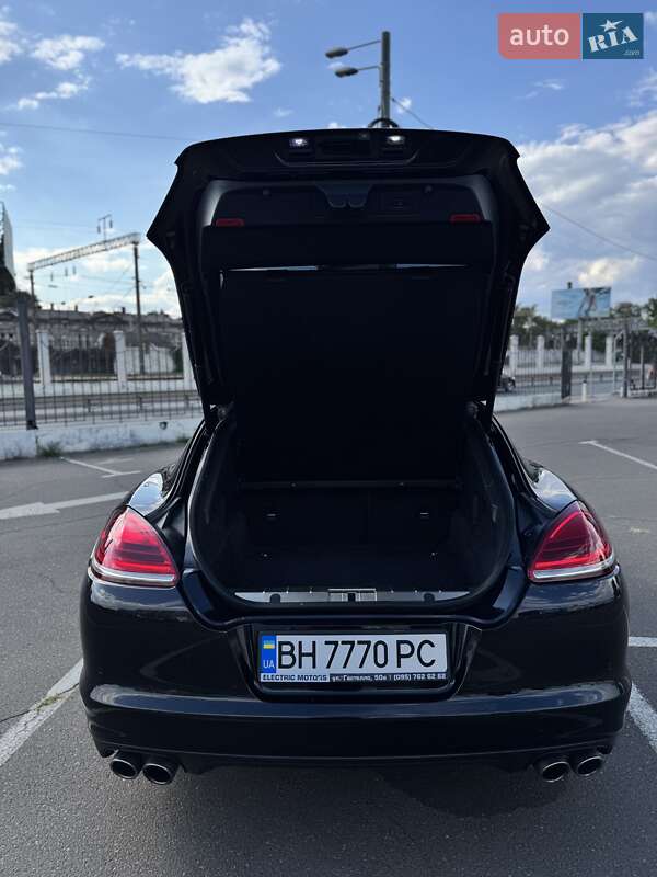 Фастбэк Porsche Panamera 2012 в Одессе фото 21 Фастбэк Porsche Panamera 2012 в Одессе