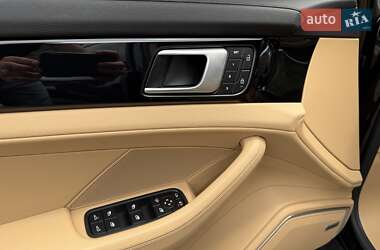 Фастбэк Porsche Panamera 2022 в 