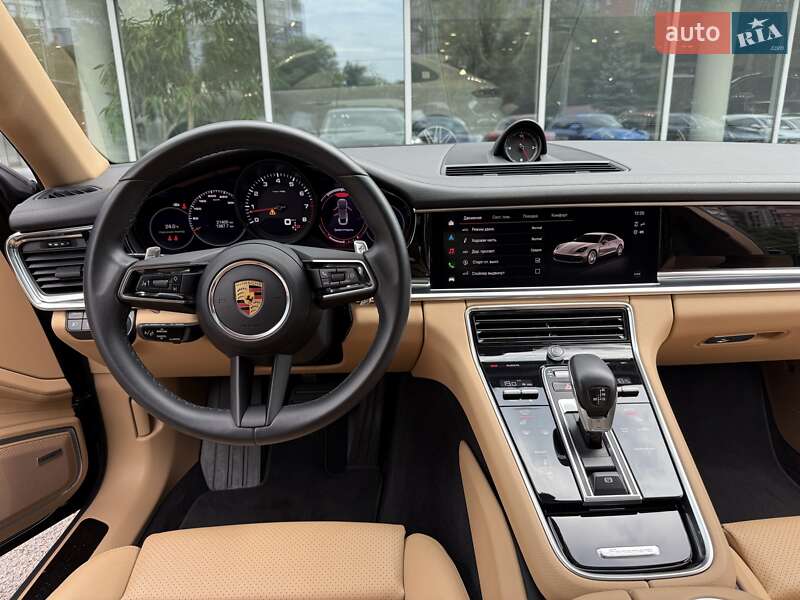 Фастбэк Porsche Panamera 2022 в Днепре