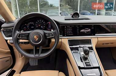 Фастбэк Porsche Panamera 2022 в 