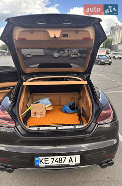 Фастбэк Porsche Panamera 2013 в 