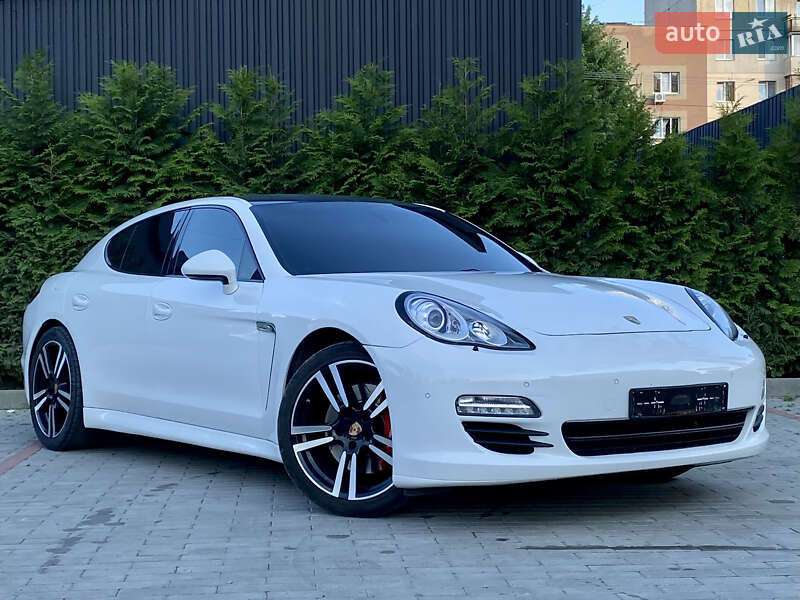 Фастбэк Porsche Panamera 2012 в Днепре