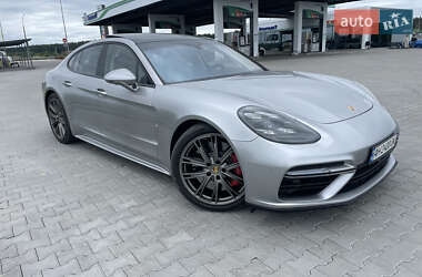 Фастбек Porsche Panamera 2017 в Києві