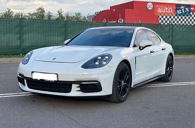Фастбэк Porsche Panamera 2017 в Львове
