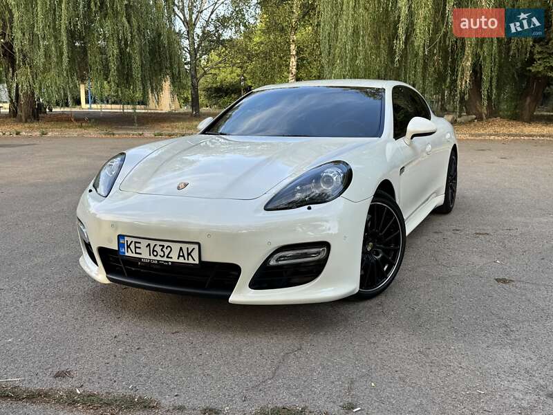 Фастбэк Porsche Panamera 2012 в Желтых Водах
