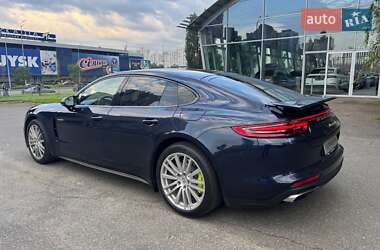 Фастбек Porsche Panamera 2018 в Києві