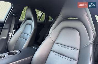 Фастбек Porsche Panamera 2018 в Києві