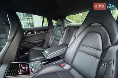 Фастбек Porsche Panamera 2018 в Києві