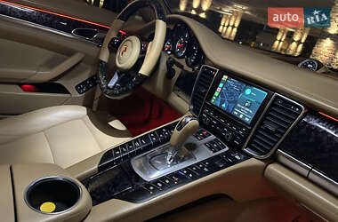 Фастбэк Porsche Panamera 2010 в 