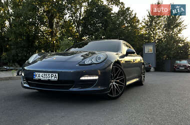 Фастбек Porsche Panamera 2011 в Одесі