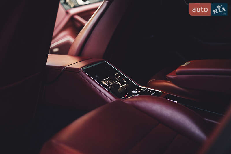 Фастбэк Porsche Panamera 2017 в Одессе