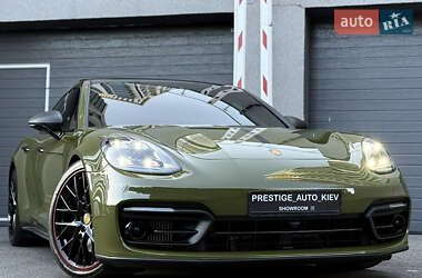 Фастбэк Porsche Panamera 2021 в Киеве