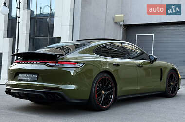 Фастбэк Porsche Panamera 2021 в 