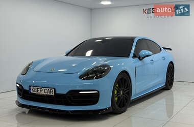 Фастбэк Porsche Panamera 2016 в 