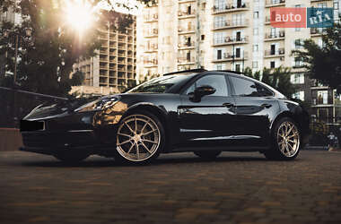 Фастбэк Porsche Panamera 2017 в 