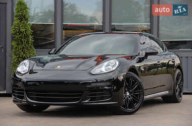 Фастбек Porsche Panamera 2014 в Одесі