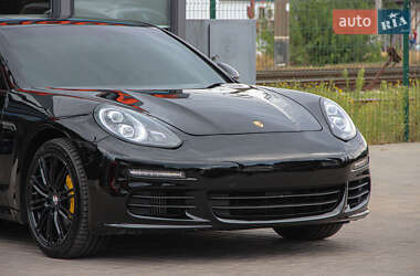 Фастбек Porsche Panamera 2014 в Одесі