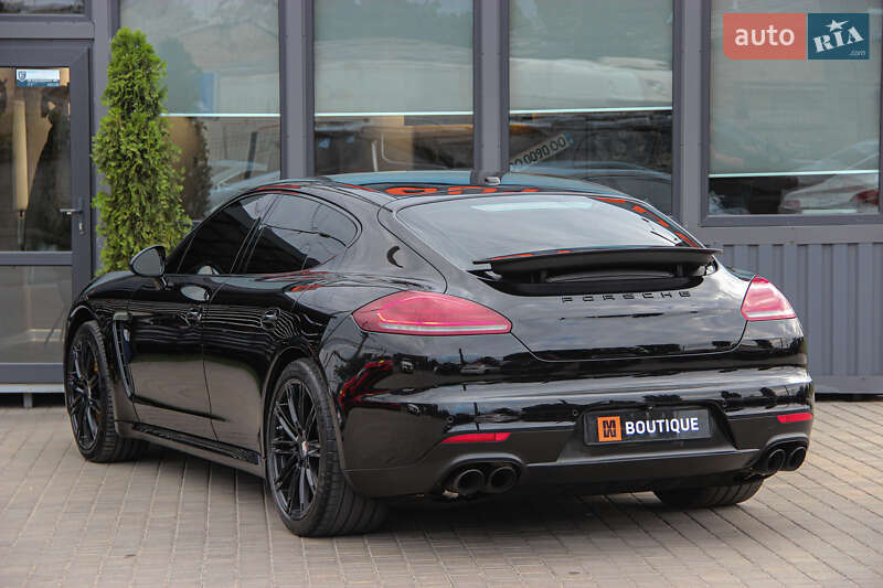 Фастбэк Porsche Panamera 2014 в Одессе