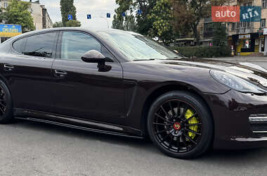 Фастбэк Porsche Panamera 2010 в 