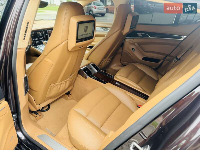 Фастбэк Porsche Panamera 2011 в Белогородке
