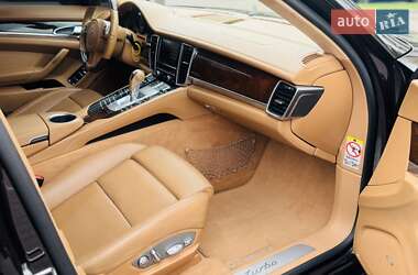 Фастбэк Porsche Panamera 2011 в 