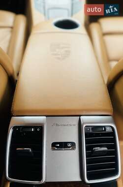 Фастбэк Porsche Panamera 2011 в 
