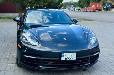 Фастбэк Porsche Panamera 2018 в Днепре