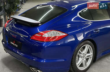 Фастбэк Porsche Panamera 2010 в 