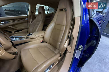 Фастбэк Porsche Panamera 2010 в 