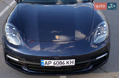 Фастбэк Porsche Panamera 2019 в 