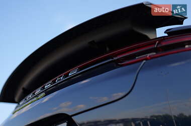 Фастбэк Porsche Panamera 2019 в 