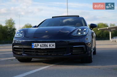 Фастбэк Porsche Panamera 2019 в 