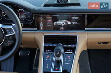 Фастбэк Porsche Panamera 2019 в 