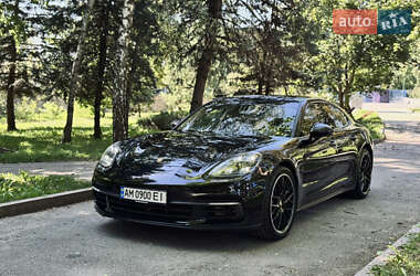 Фастбек Porsche Panamera 2018 в Києві