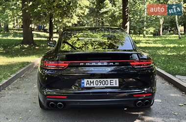 Фастбэк Porsche Panamera 2018 в 