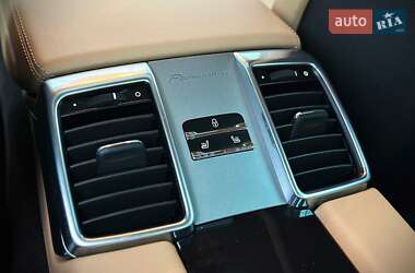 Фастбэк Porsche Panamera 2015 в 