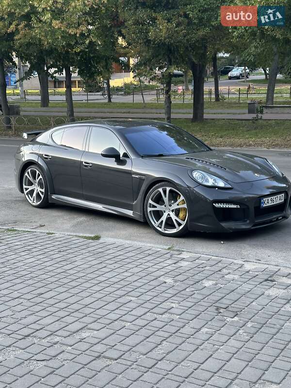 Фастбэк Porsche Panamera 2010 в 