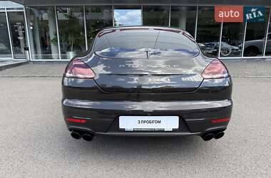 Фастбэк Porsche Panamera 2013 в 