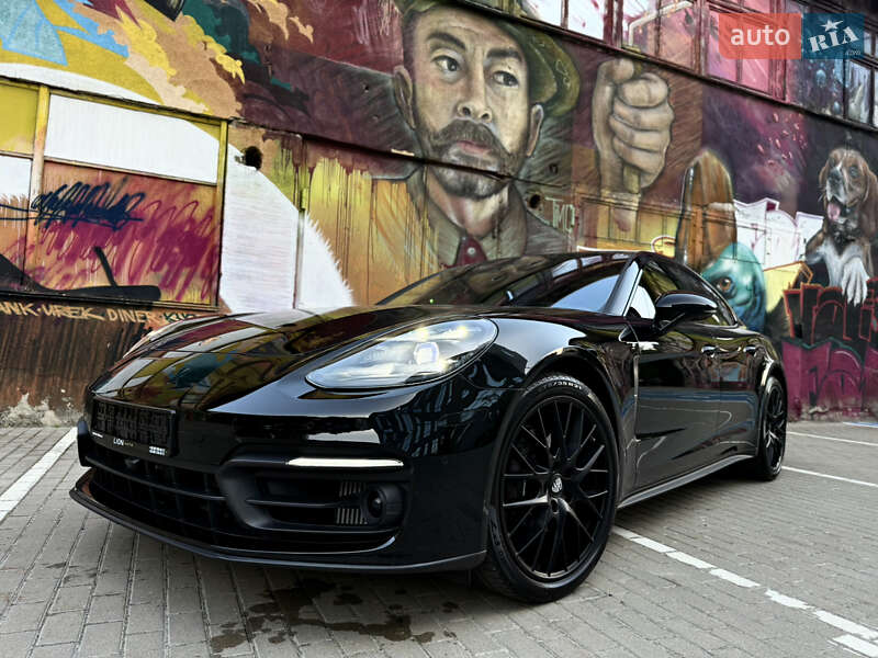 Porsche Panamera 2022