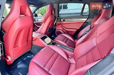 Фастбэк Porsche Panamera 2018 в 