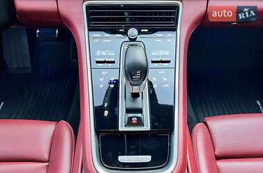 Фастбэк Porsche Panamera 2018 в 