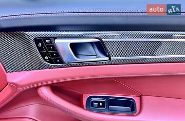 Фастбэк Porsche Panamera 2018 в 