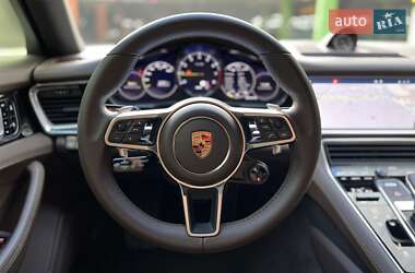 Фастбэк Porsche Panamera 2019 в 