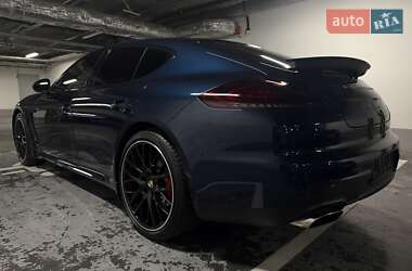 Фастбэк Porsche Panamera 2014 в Киеве