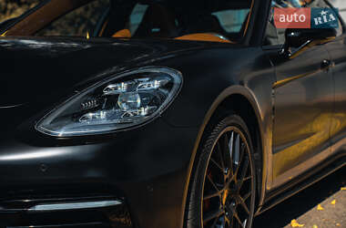 Фастбэк Porsche Panamera 2020 в 