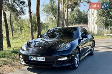 Фастбек Porsche Panamera 2012 в Києві