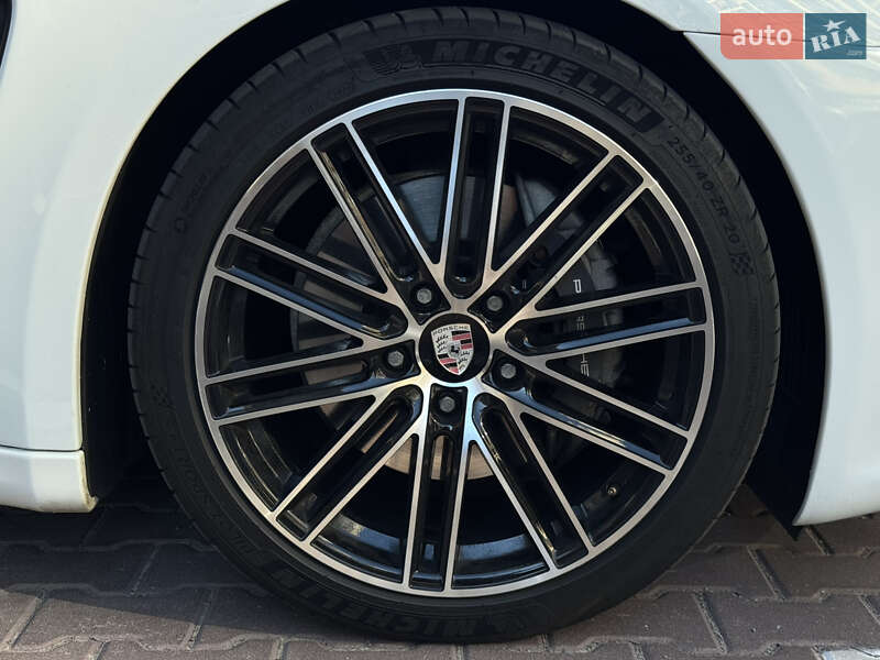 Фастбэк Porsche Panamera 2013 в Киеве