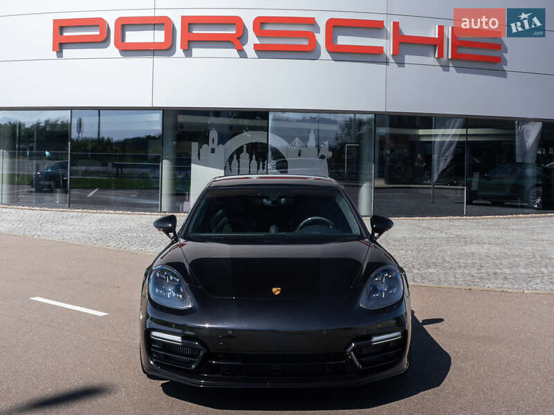 Фастбэк Porsche Panamera 2019 в Киеве