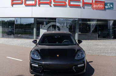 Фастбэк Porsche Panamera 2019 в 